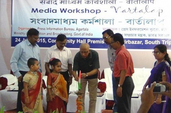 Day long media workshop ‘Bartalap’ observed at Santirbazar Community hall Day long media workshop ‘Bartalap’ observed at Santirbazar Community hall